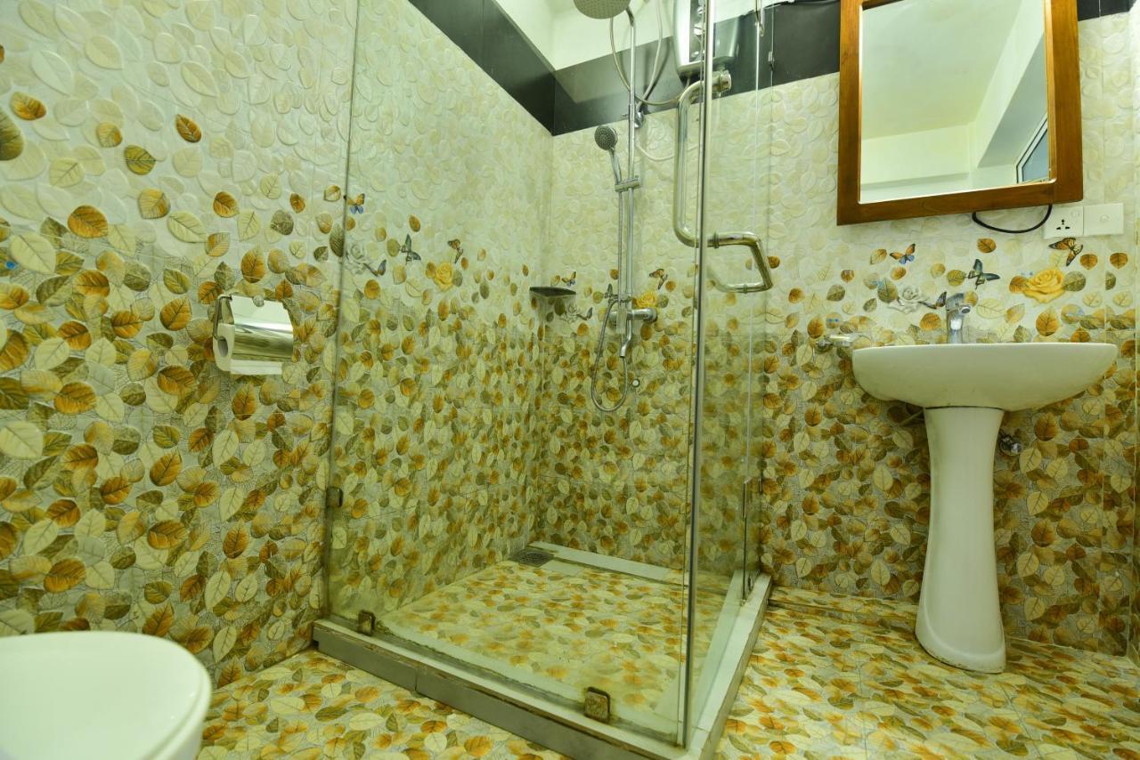Lucky Seven Beach Resort ヒッカドゥワ エクステリア 写真