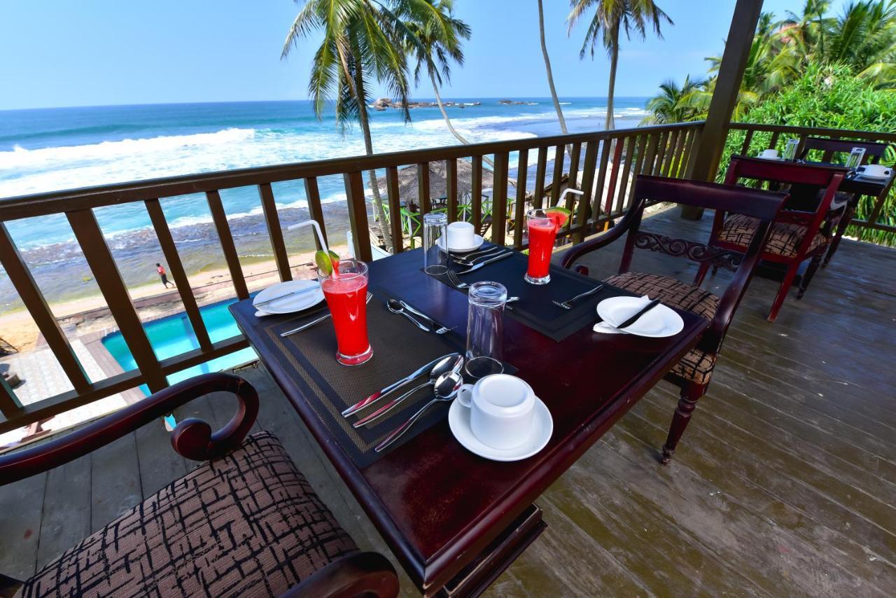 Lucky Seven Beach Resort ヒッカドゥワ エクステリア 写真