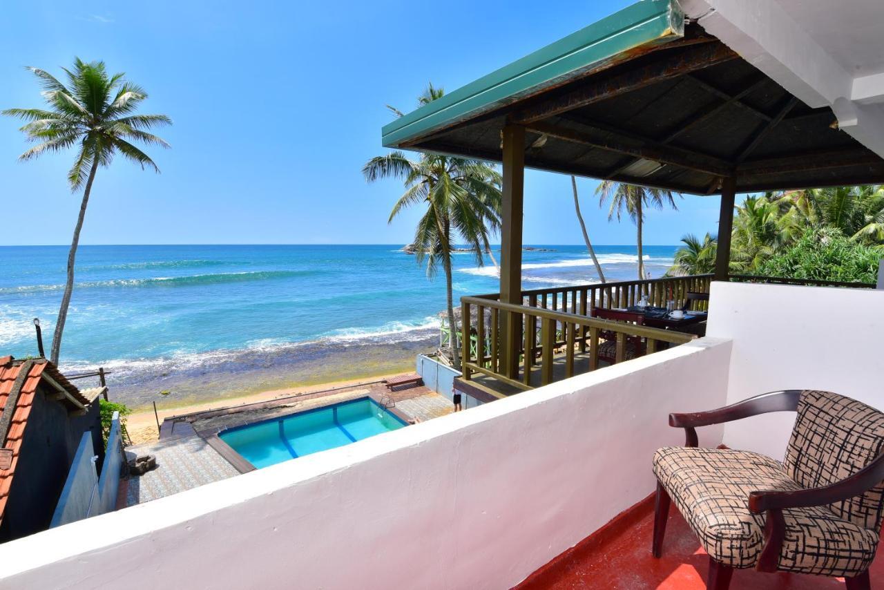 Lucky Seven Beach Resort ヒッカドゥワ エクステリア 写真